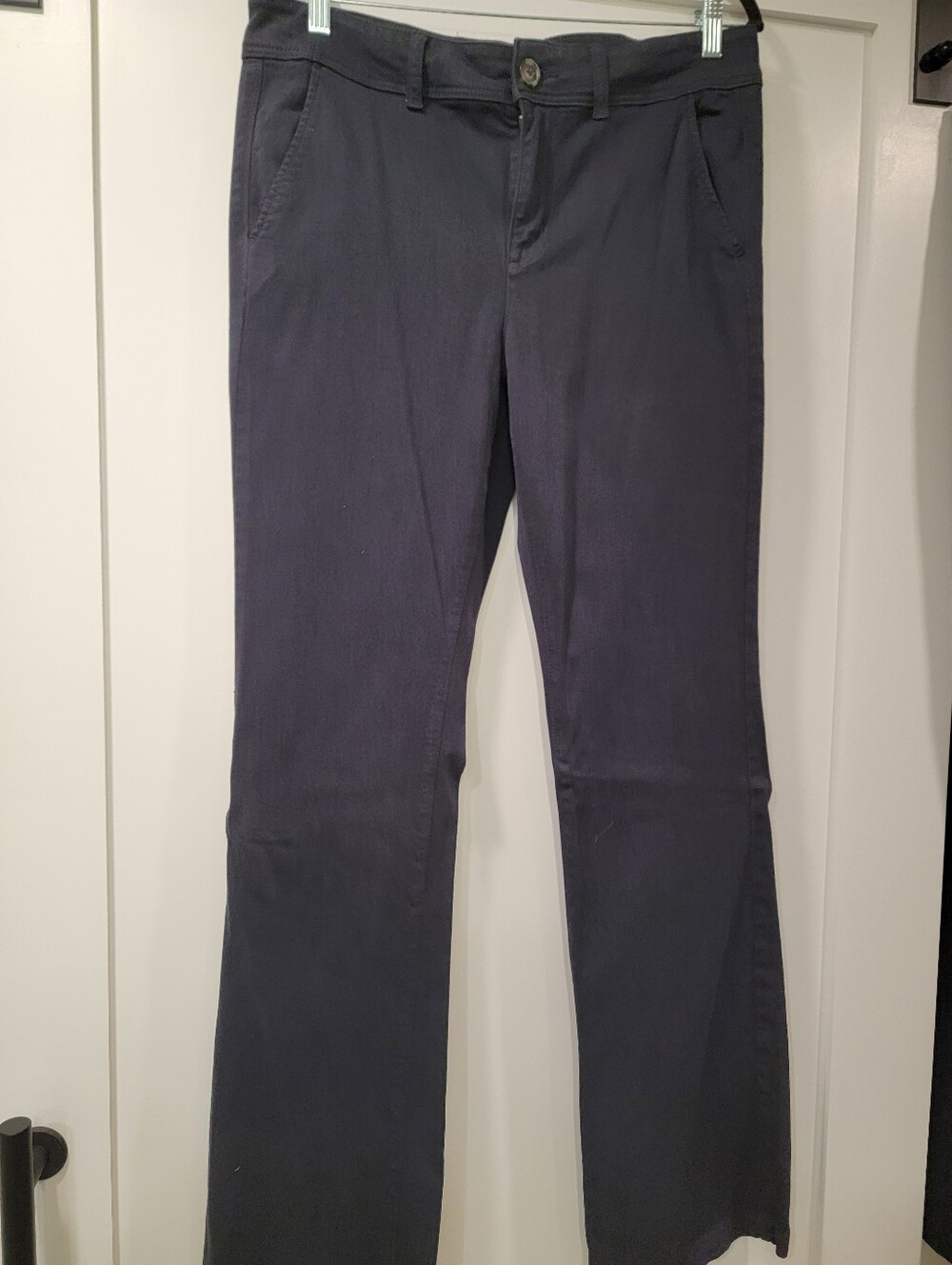 LIKE NEW AE Stretch Low-Rise Kick Bootcut Khaki Pant Sz 14 LONG